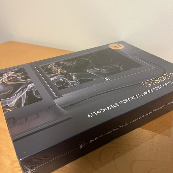 Side Trak 
Portable monitor by stand steady 
12,5” - Picture 5 of 6